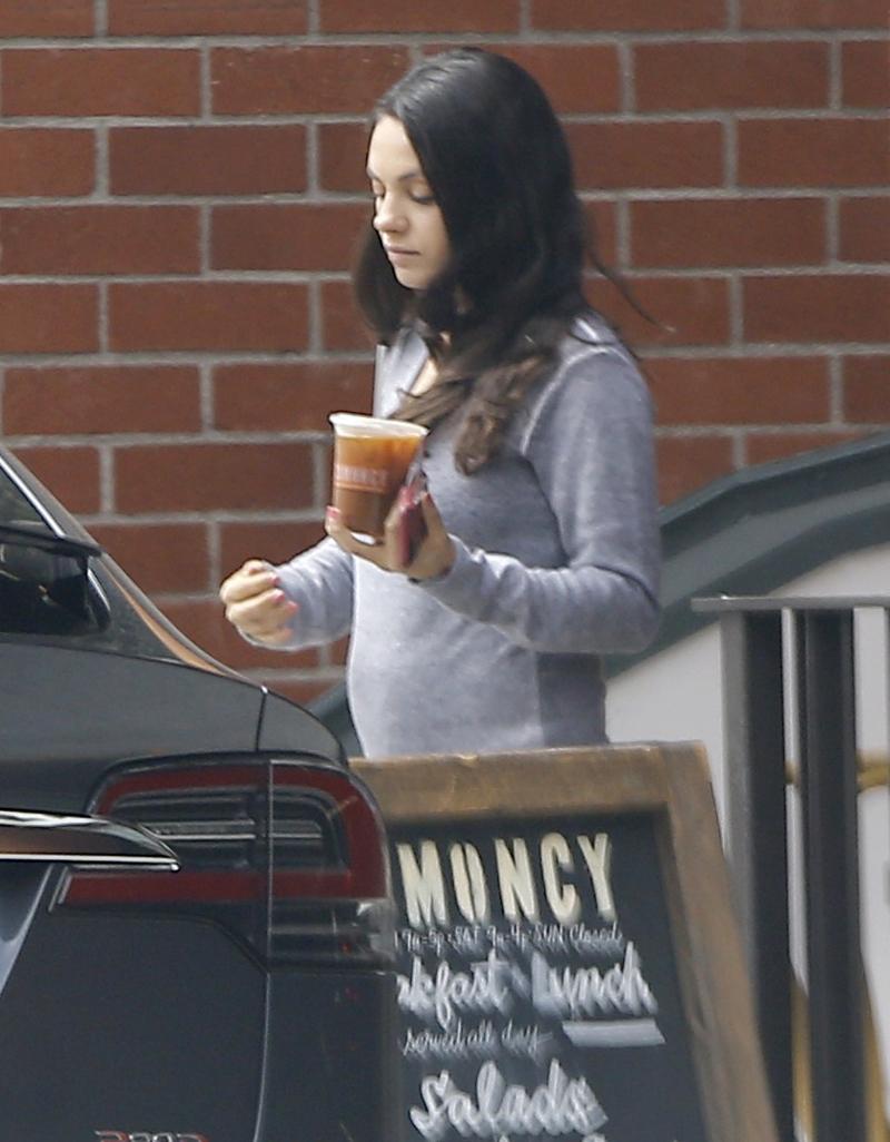 mila kunis pregnant second child ashton kutcher