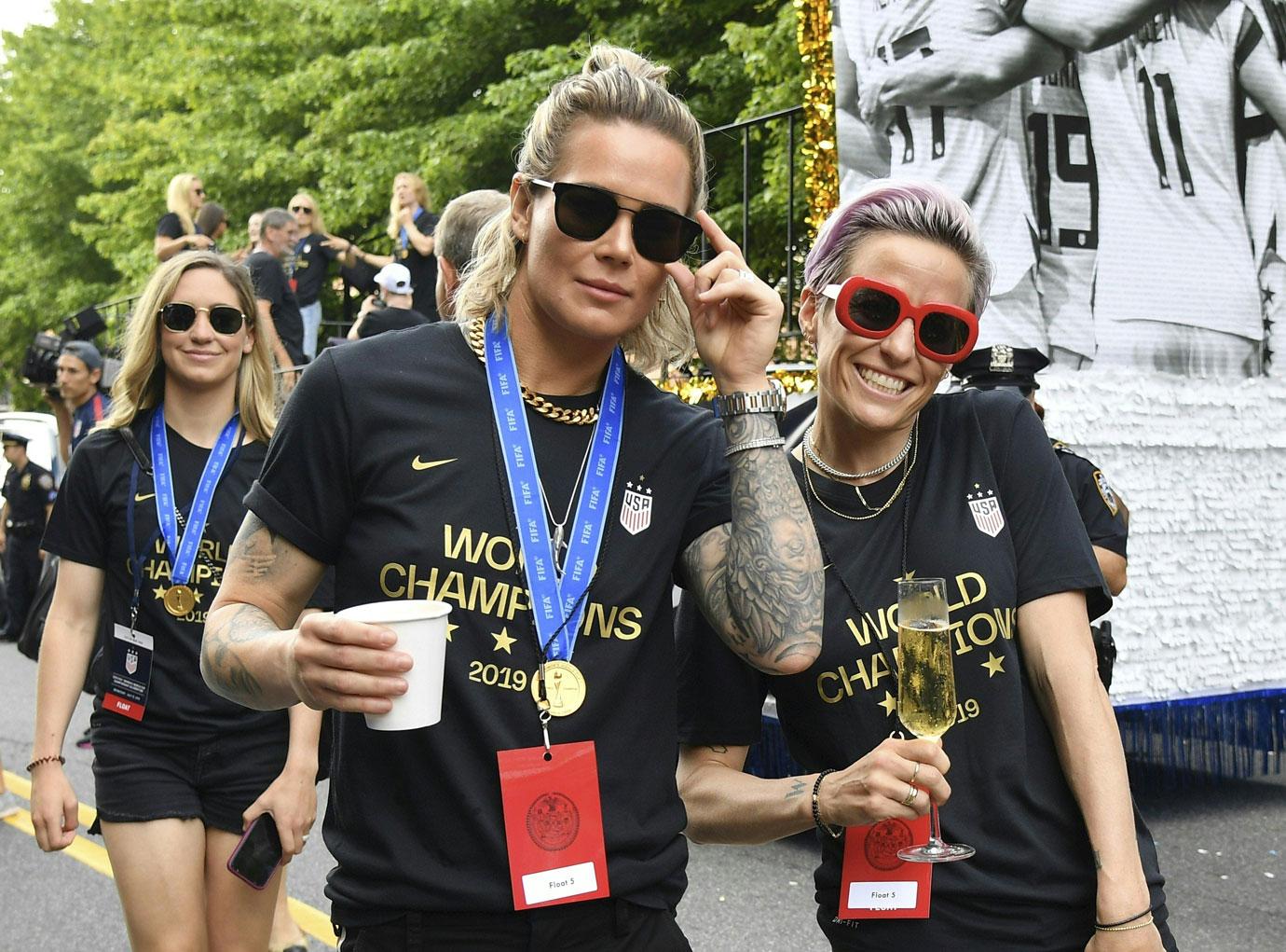 womens soccer megan rapinoe nyc tickertape parade