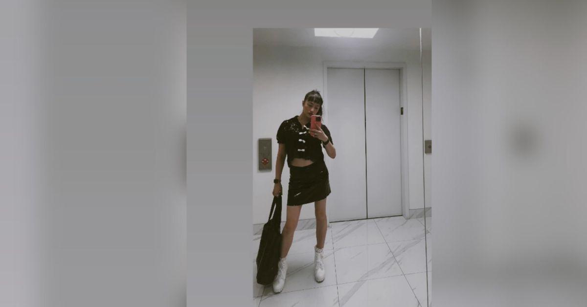 image of Yi Zhou claimed she is 'scared' of Jeremy Renner. 