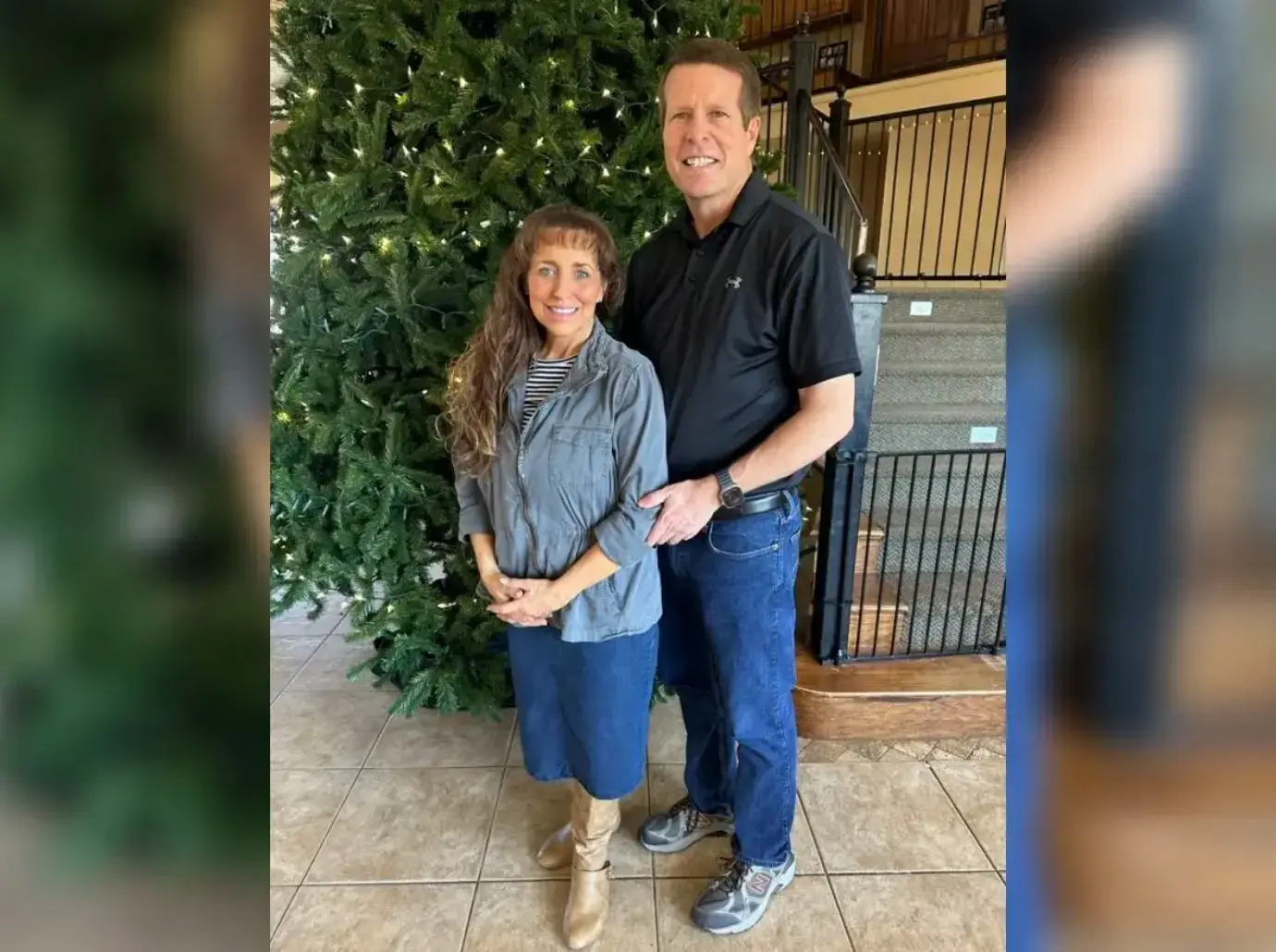 duggar police raid jim bob uncle died family compound