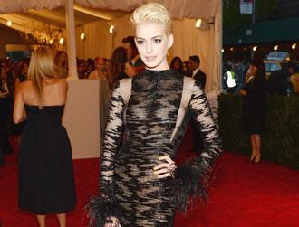 Ok_050713_news_anne hathaway_1.jpg