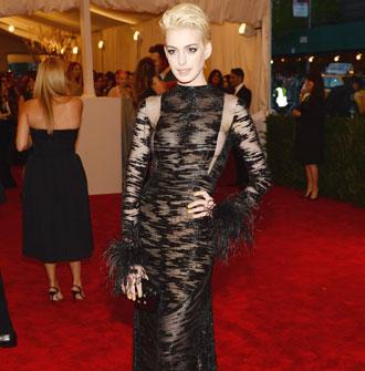 Ok_050713_news_anne hathaway_1.jpg