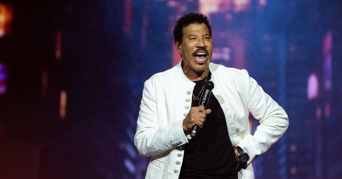 image of The singer told fans he became dizzy and performed ‘Dancing on the Ceiling’ while sitting down for the first time in his career.