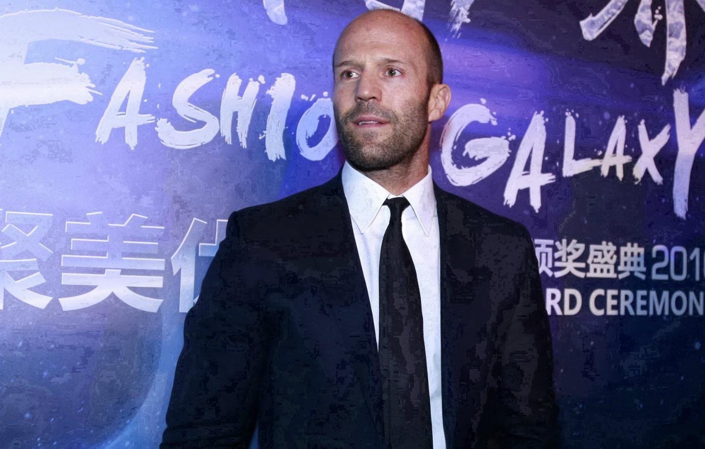 Jason Statham was riding a wave of popularity when he made an appearance in Beijing at China’s Award Ceremony of Fashion Galaxy. He looked sharp in a dark blue suit and tie.