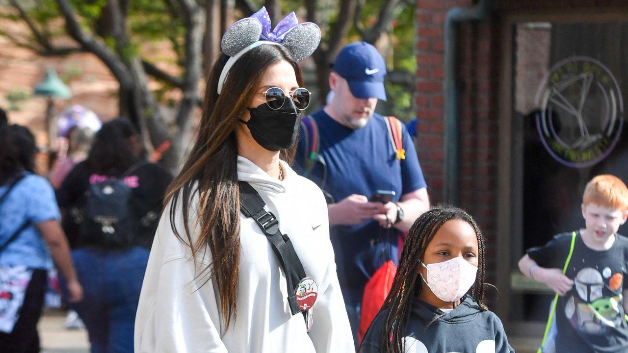 Image of Sandra Bullock said her 12-year-old daughter Laila is 'brutal.'