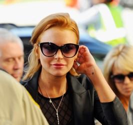2010__10__Lindsay_Lohan_Oct8news 266×300.jpg