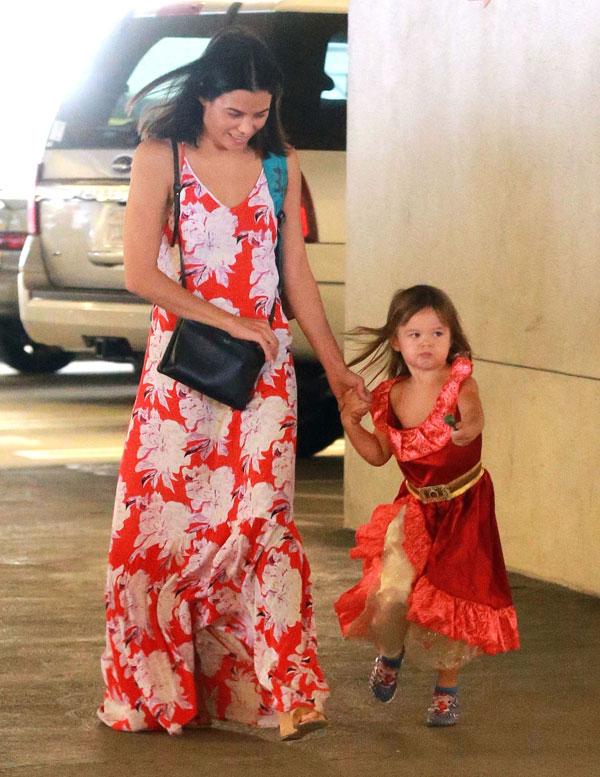 Jenna Dewan Tatum Holds Hands Everly Photos Movie Date