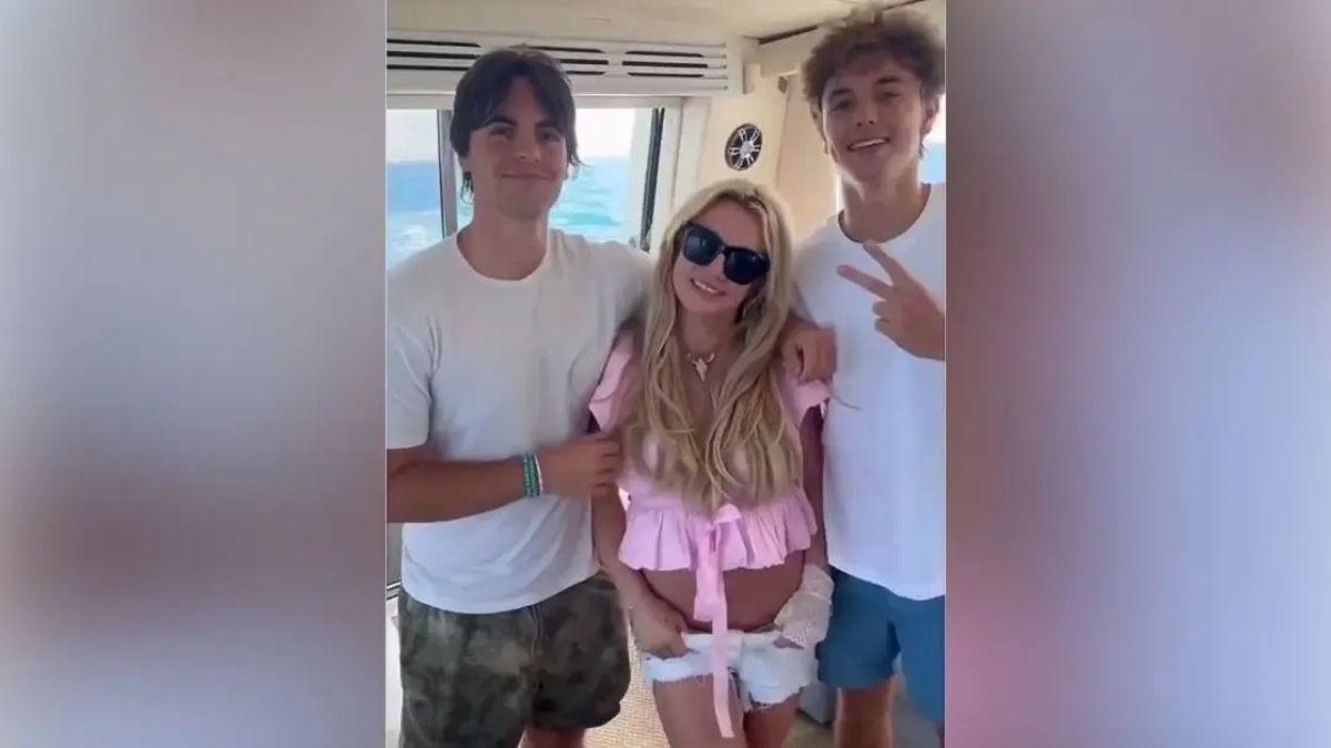 Photo of Britney Spears called it a 'blessing' to spend time with her children.