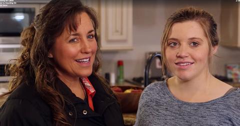 Fans slam michelle duggar joy anna home birth