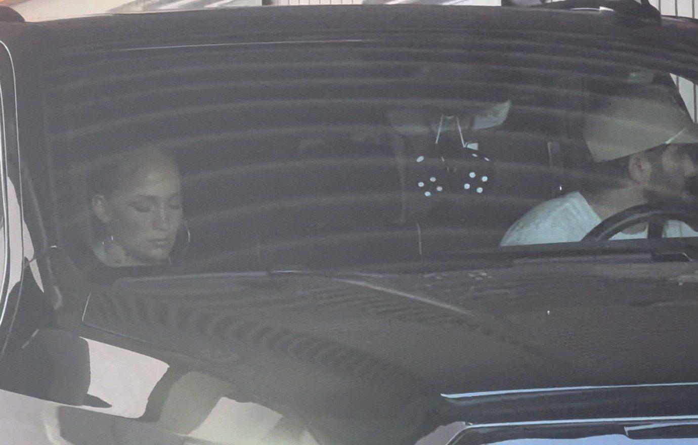 jennifer lopez drive thru ben affleck divorce photos