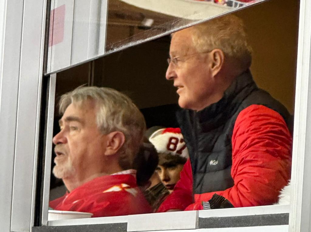 Taylor Swift & Boyfriend Travis Kelce's Dads Bond At Chiefs Game