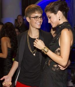 2011__08__Justin_Bieber_August281 259&#215;300.jpg