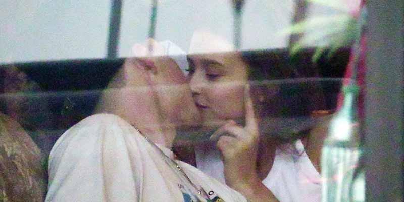 Brooklyn beckham pda mystery girl