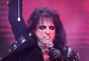 2010__12__Alice_Cooper_Dec15news 300×206.jpg
