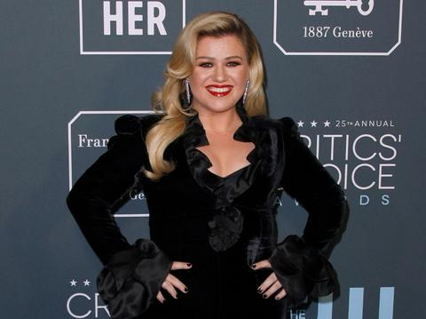 kelly clarkson christmas