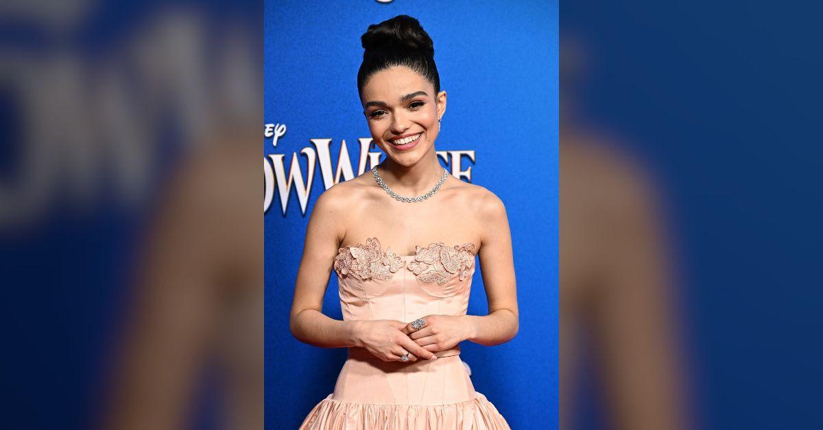 jessica alba supports rachel zegler new show despite snow white drama