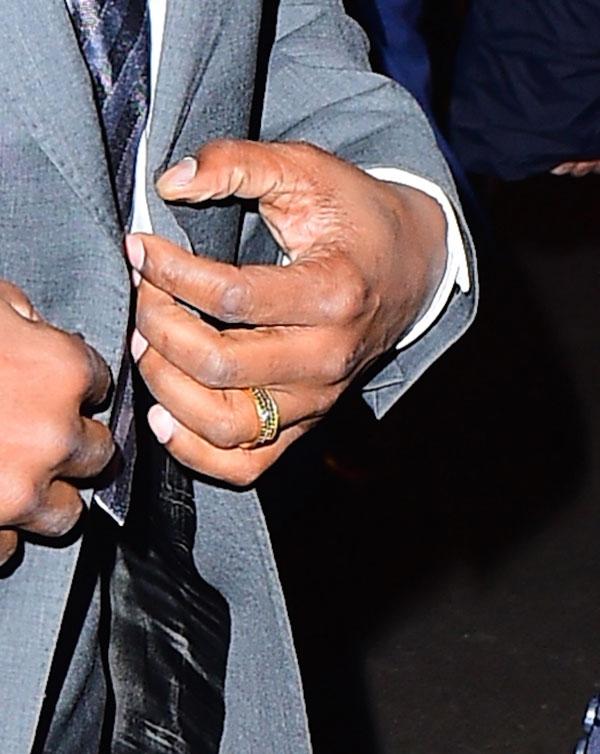 katie holmes jamie foxx both wearing wedding rings