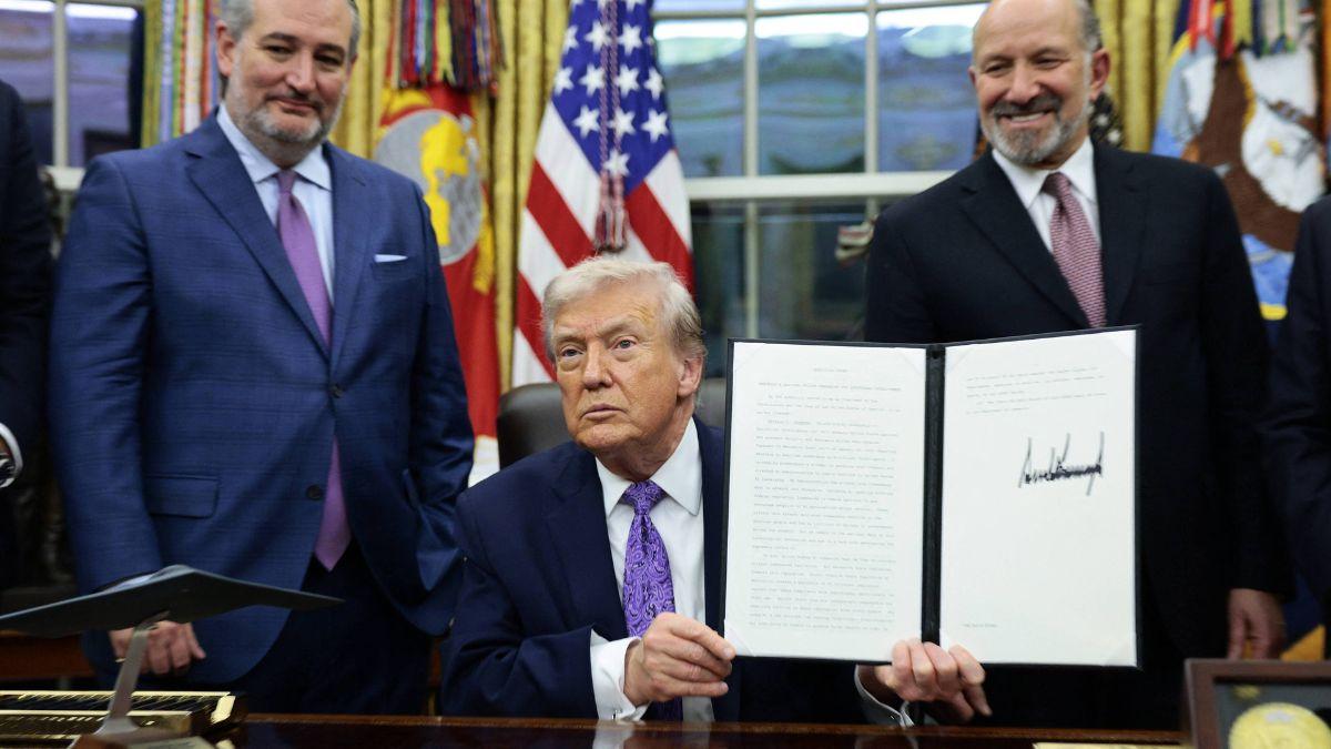 Image of President Trump's executive order against a 'genocide' appeared to use the wrong word.