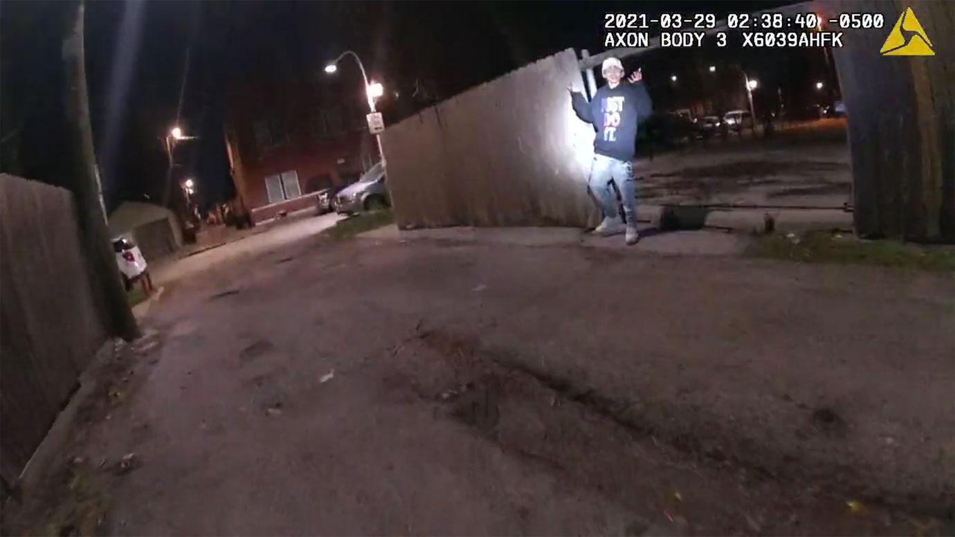 adam toledo chicago police shooting bodycam