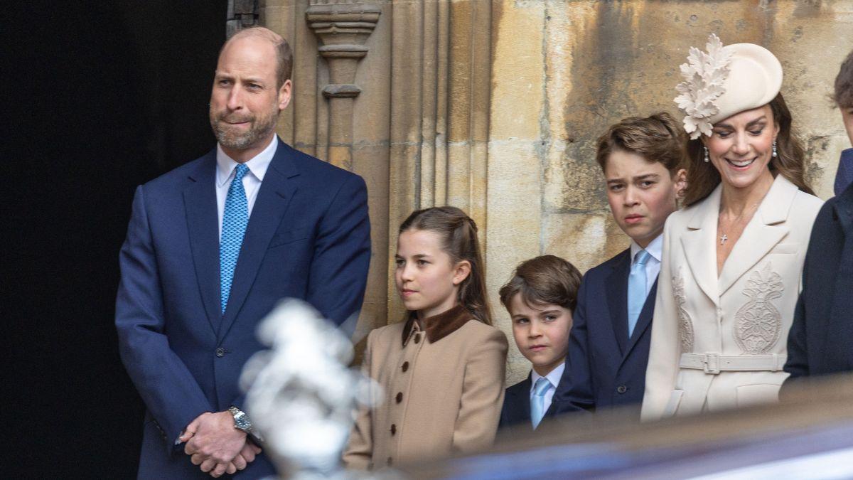 image of royal family 