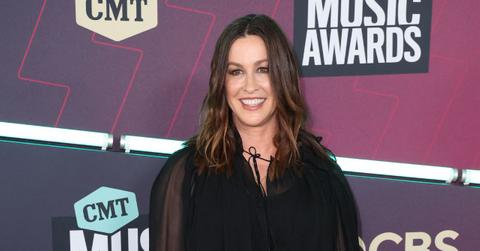 Photo of Alanis Morissette.