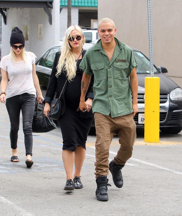 Ashlee simpson evan ross date 03