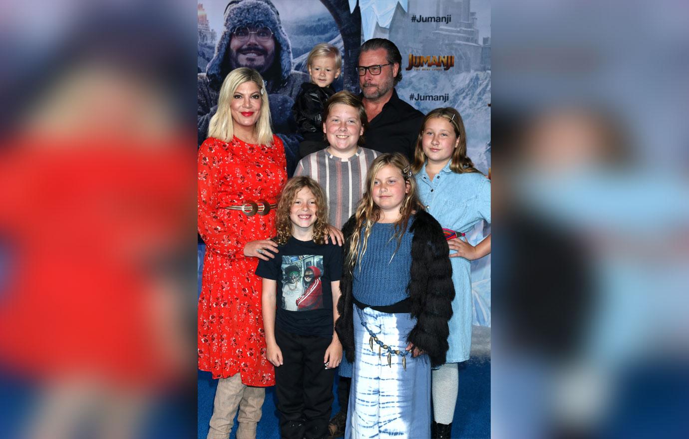 tori spellings husband dean mcdermott makes family holiday card this year