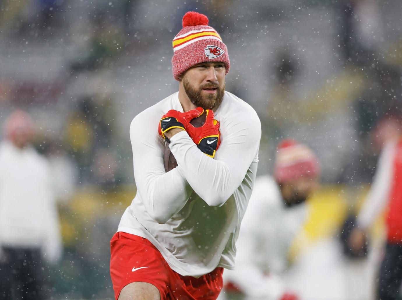 travis kelce fun christmas plans taylor swift