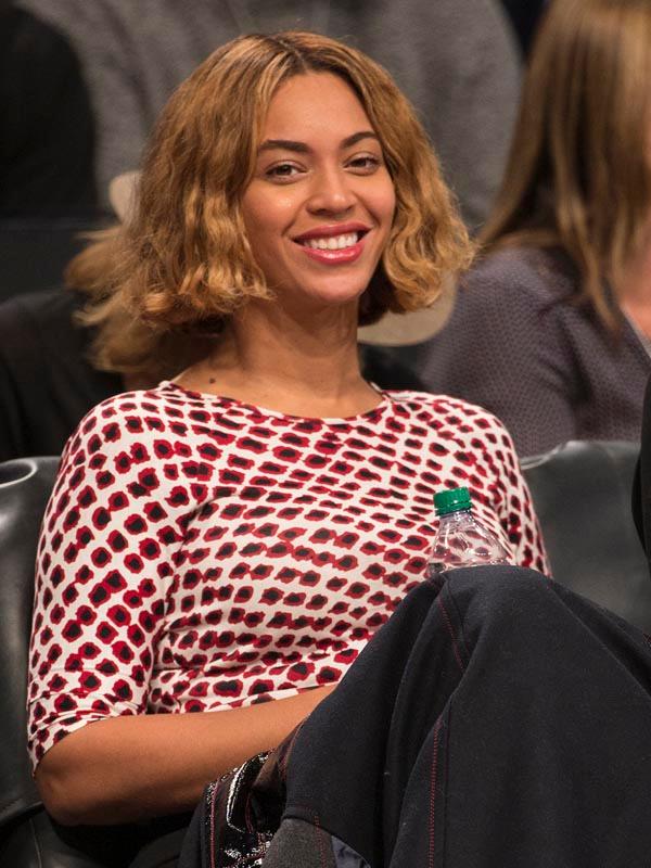 Beyonce and Jay Z attend the Brooklyn Nets home opener at Barclays Center