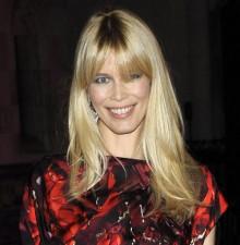 2010__05__Claudia_Schiffer_Jan15nea 220×225.jpg