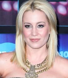 2010__07__kellie_pickler 218×300.jpg