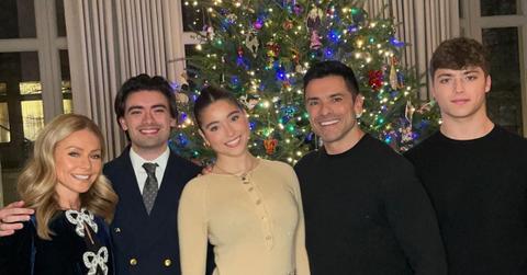 mark consuelos kelly ripa discuss possibility fourth child