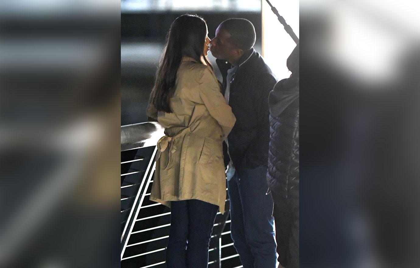 Freida pinto leslie odom jr make out while filming 2