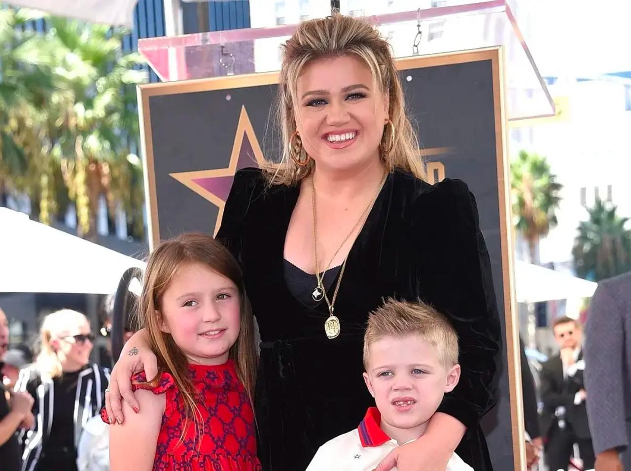 Kelly Clarkson 'Felt Like A Paycheck' To Ex-Husband Brandon Blackstock