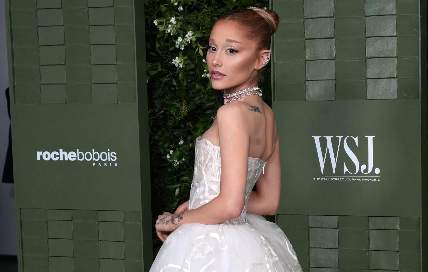 Emotional Ariana Grande Addresses 'Horrible' Comments About Her Body