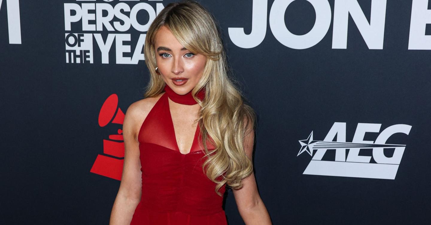 Sabrina Carpenter & Barry Keoghan Pose Together Inside Oscars Party