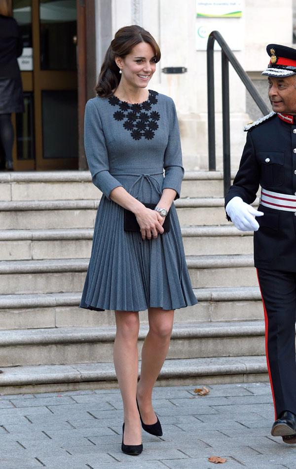 Kate middleton baby bump 02