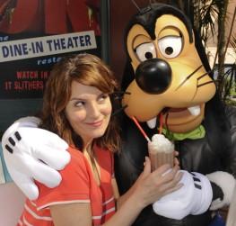 2010__05__okmagazine horocopes tinafey 263×300.jpg