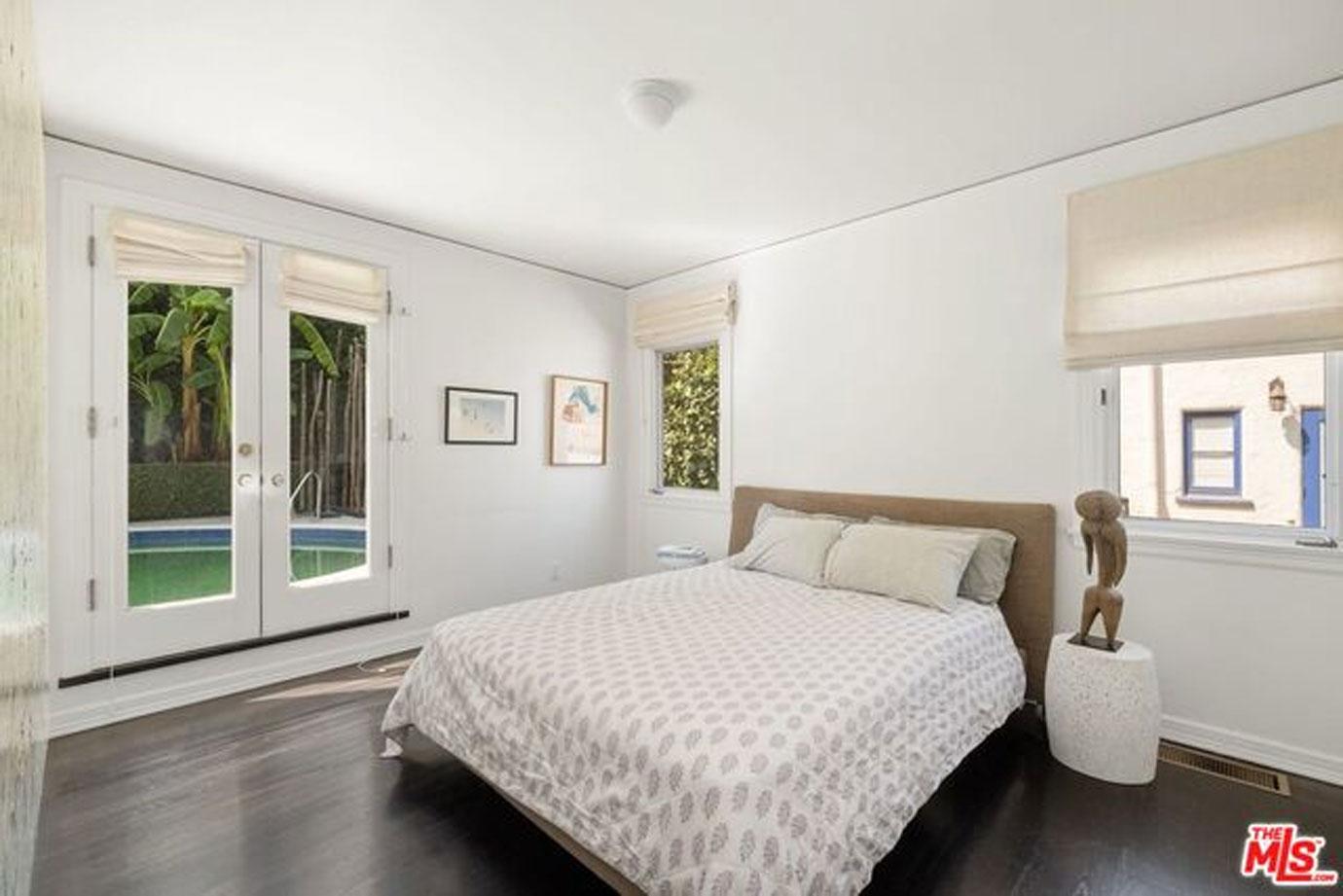 Danny DeVito and Rhea Perlman pay over asking in Silver Lake