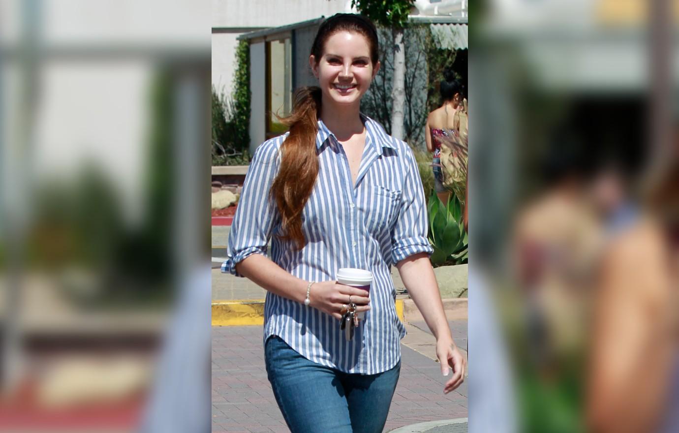 Lana Del Rey flaunts her legs in tiny denim shorts as she stops by 7-Eleven
