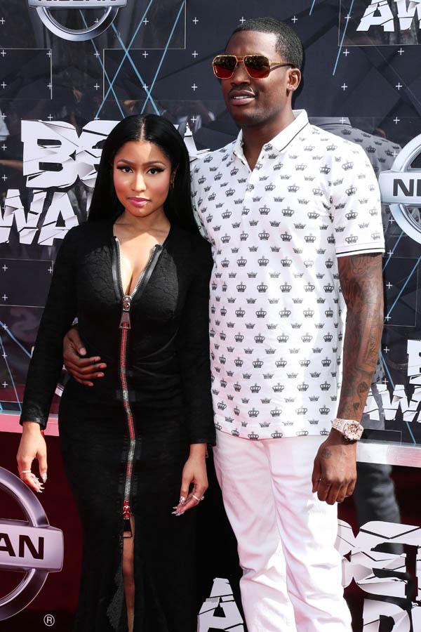 Nicki Minaj's Wedding Dress: Wants To Be 'Draped In Diamonds' Marrying Meek  Mill – Hollywood Life