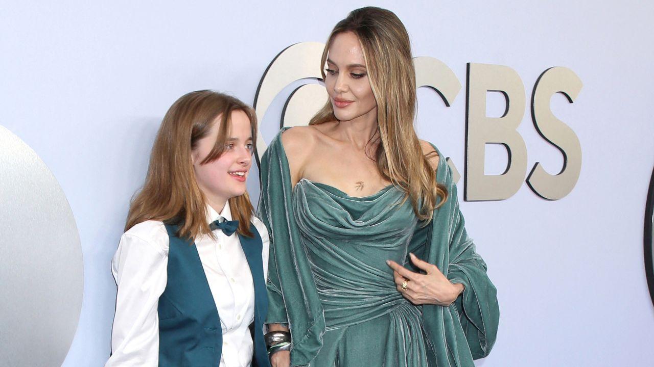 Image of Vivienne and mother Angelina Jolie.