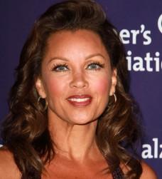 2011__07__vanessa_williams 228×300.jpg