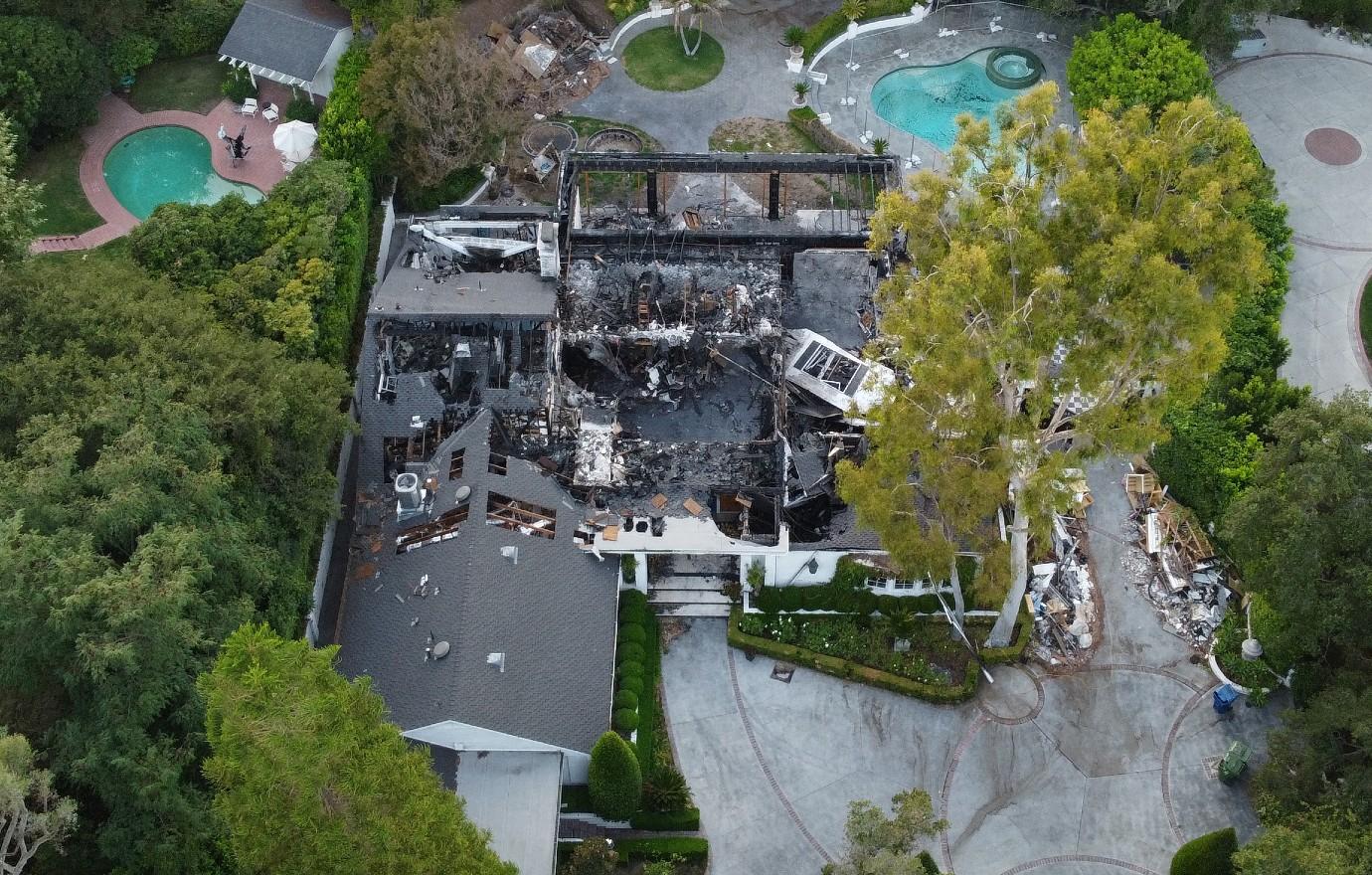 cara delevigne house fire photos