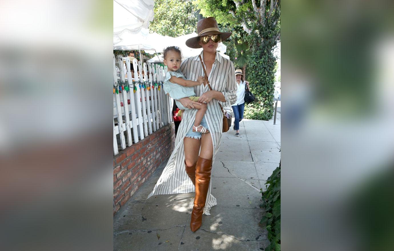 Chrissy teigen second baby