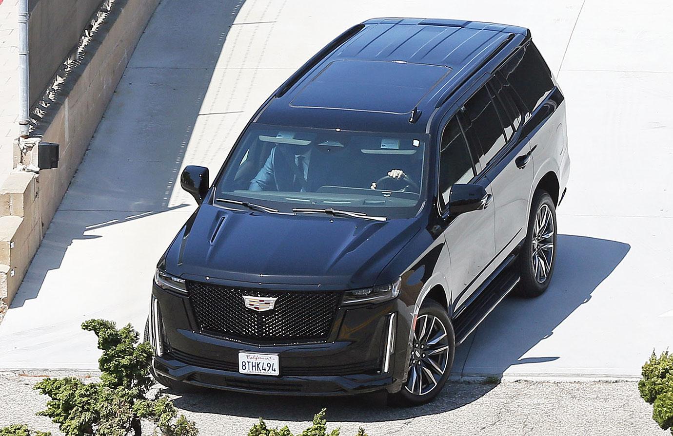 prince harry car leaving lax executive suite