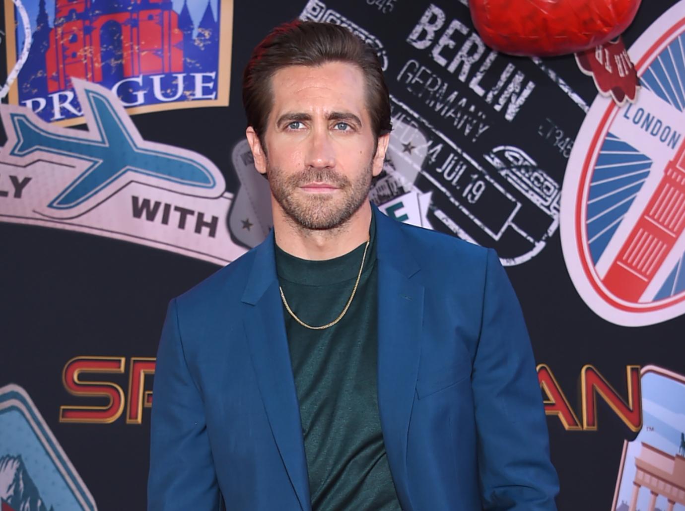 jake gyllenhaal gallery pic