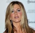 2010__08__jennifer_aniston_aug7 150×141.jpg