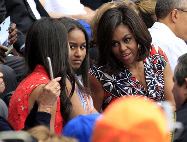 Sasha vs malia obama job 01