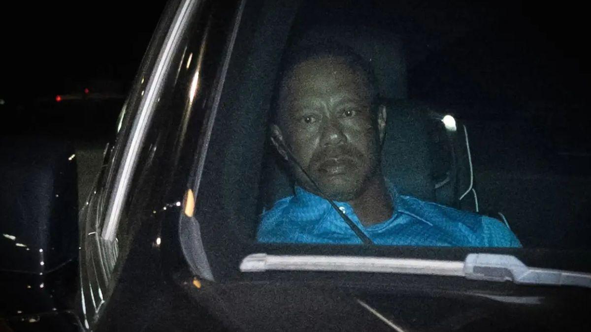 Photo of Tiger Woods announced he's seeking treatment.